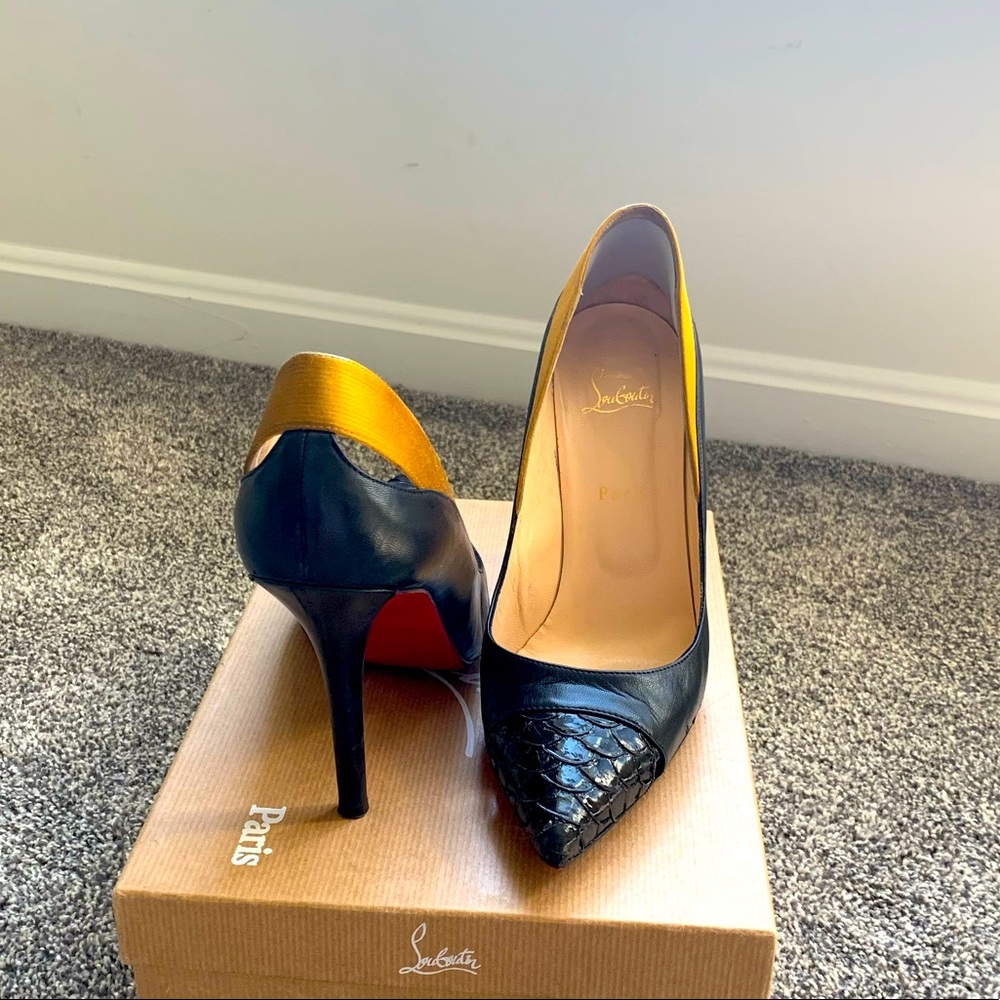 Louboutin Neoduve cut-out heels
